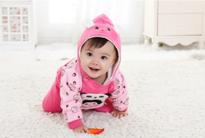 Prenom Francais 30 Idees Pour Une Fille Royaume Bebe